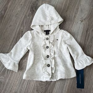 NWT. TOMMY HILFIGER sweater (3-6months)